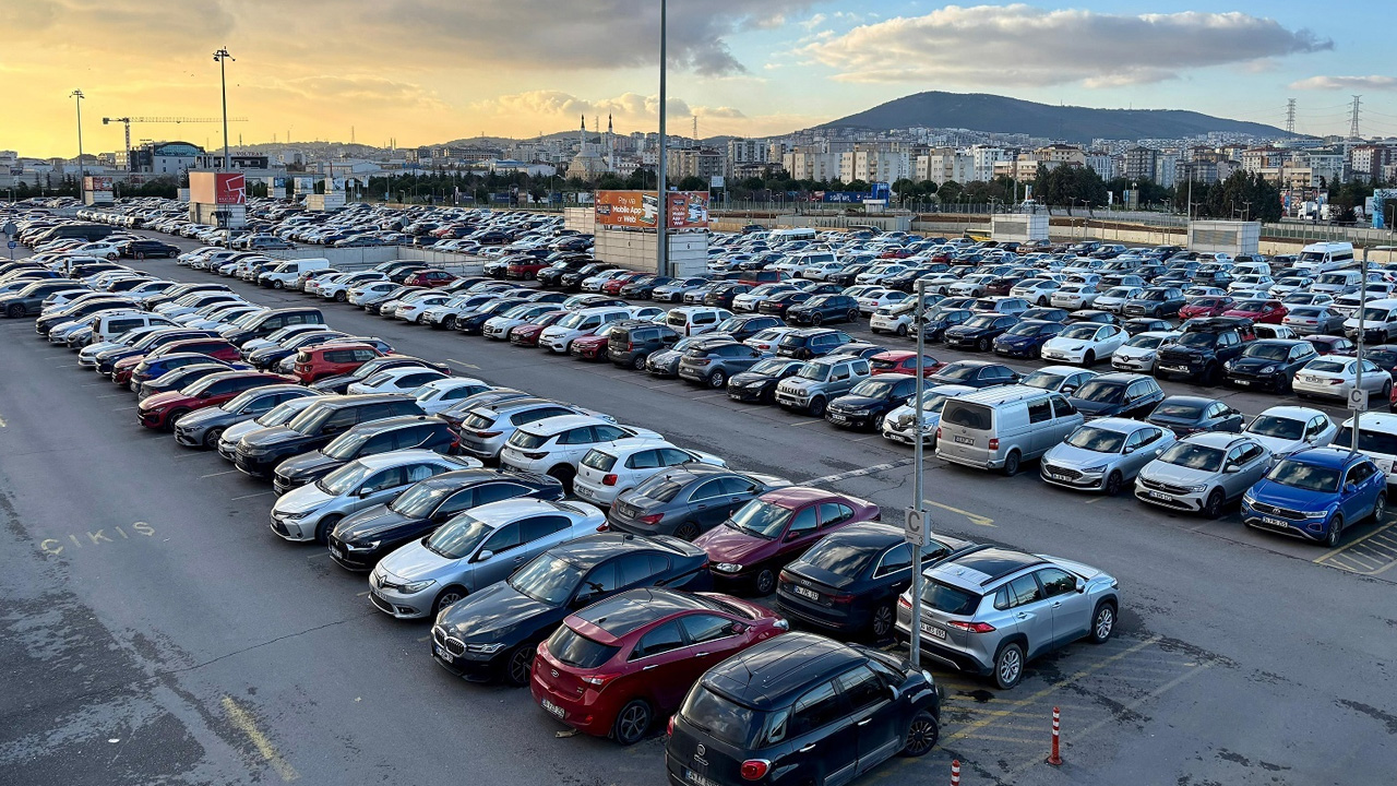 Sabiha Gökçen Havalimanı, yeni otoparkıyla yarıyıl tatiline hazır