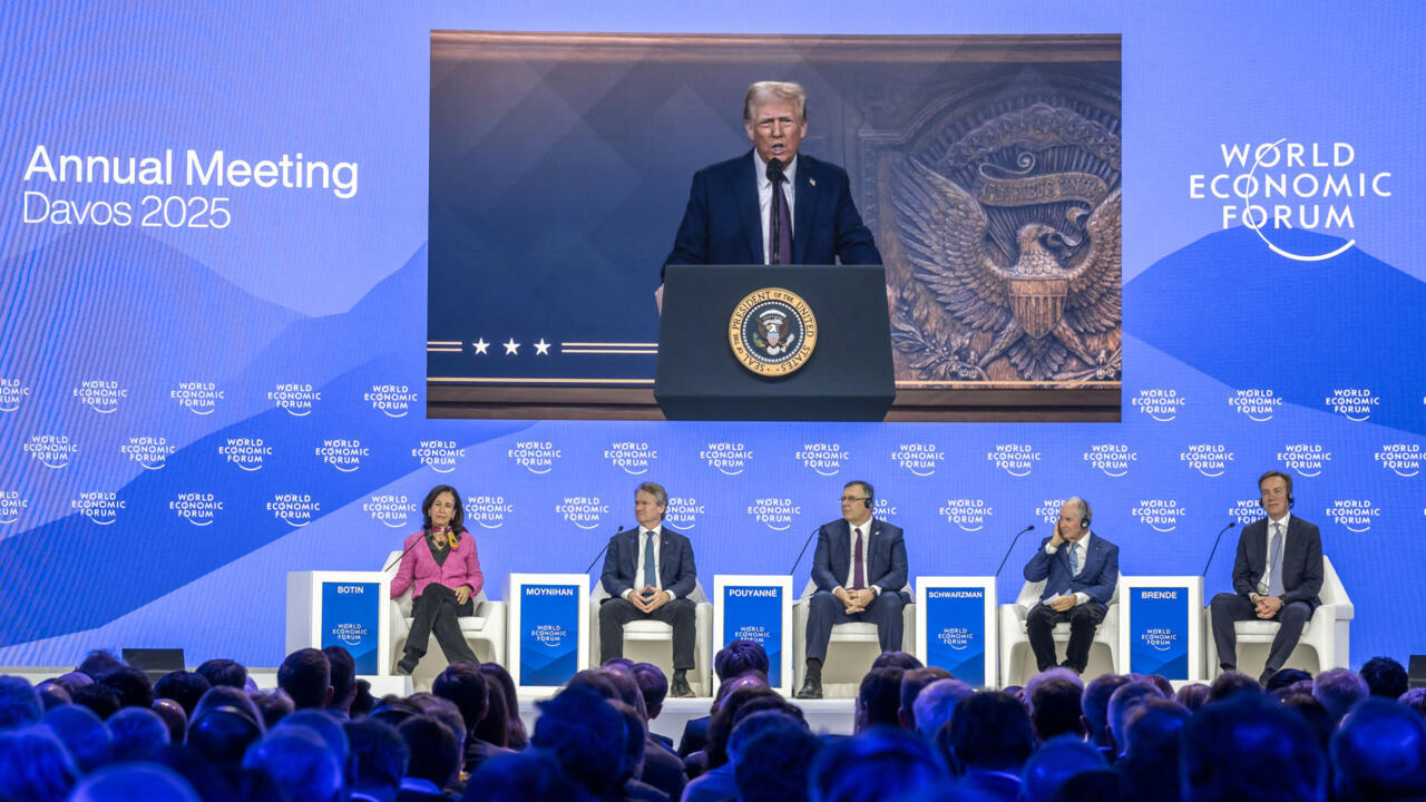 Trump, Davos elitlerini tehdit etti! Ya ABD'ye yatırım yapın ya da...