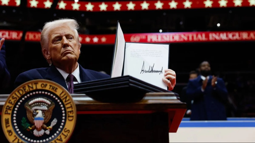 7 aylık maaş teklif etmişti! Trump'ın istifa çağrısına rekor başvuru!