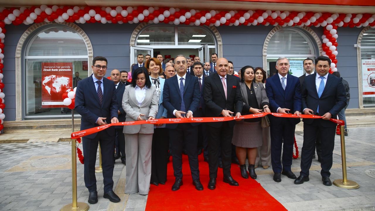 Ziraat Bank Nahçıvan'a çıkarma yaptı...Yeni şube yolda...