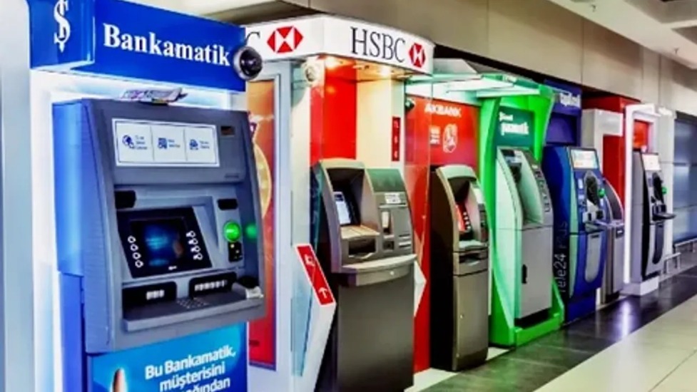 Bankacılık ücret ve komisyonlarına zam! Kart aidatı, nakit avans masrafları arttı