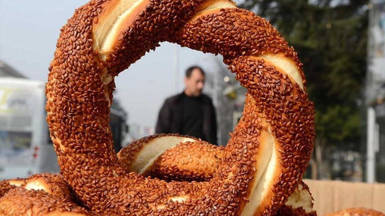 İstanbul'da simit fiyatlarına dev zam