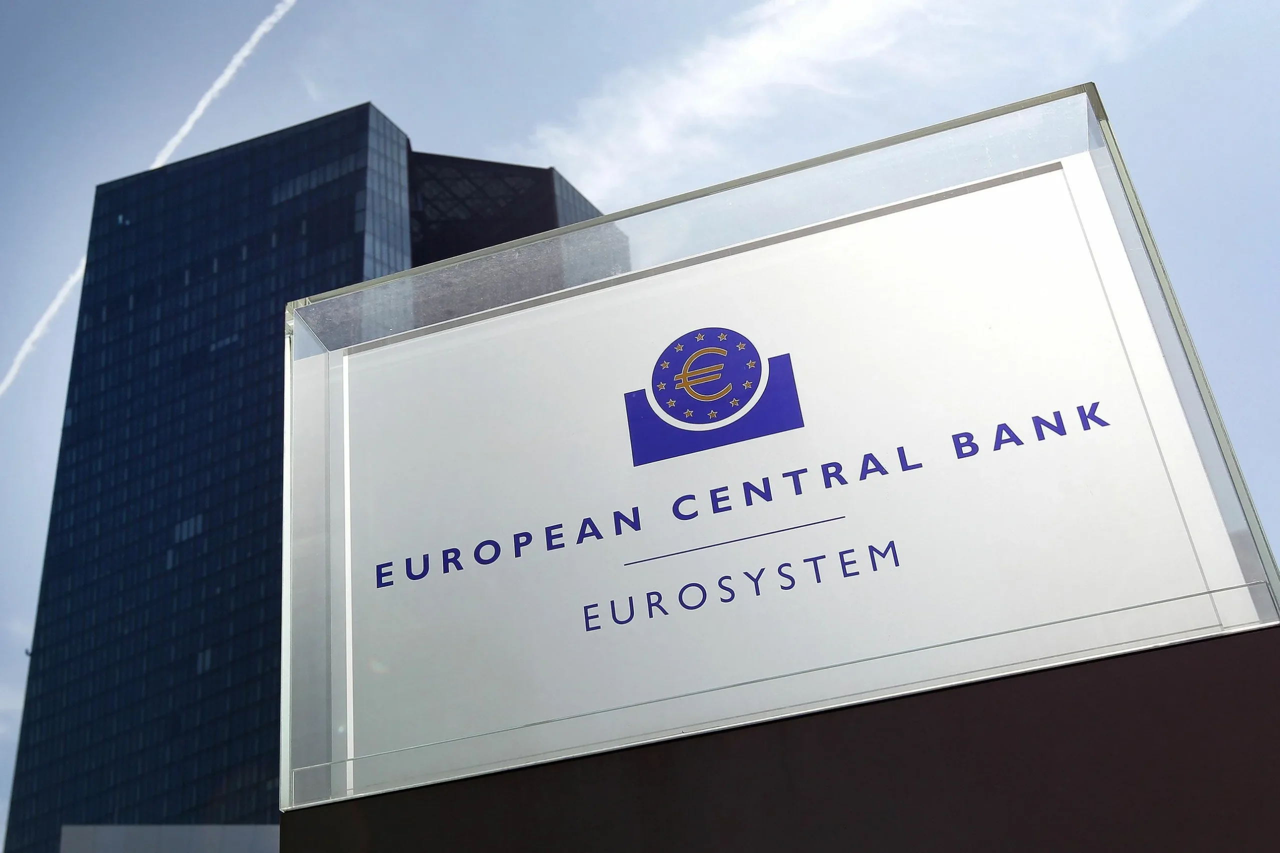 ECB tutanakları, üyelerin 2025’te daha fazla faiz indirimi niyetinde olduğunu ortaya koydu