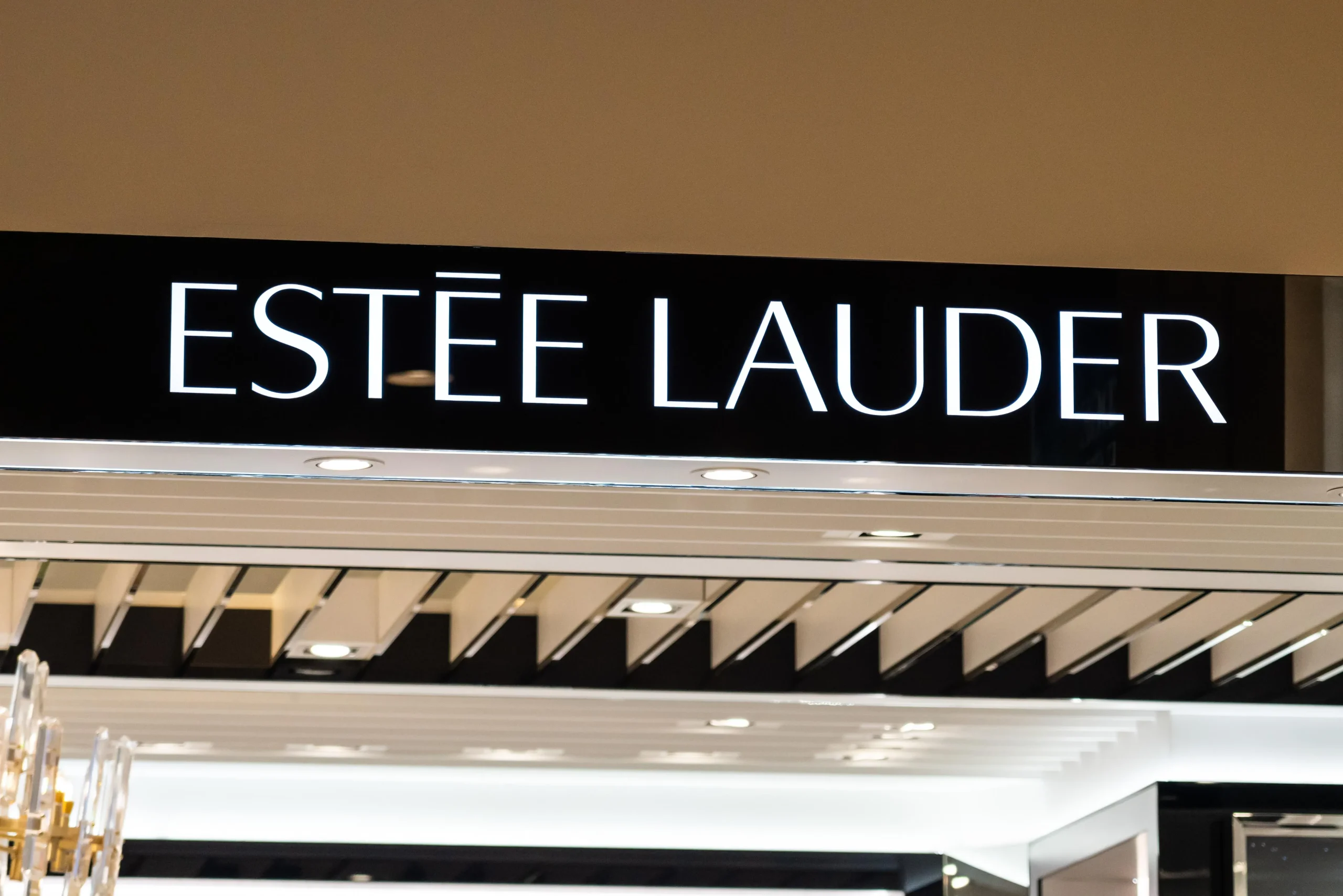 Estee Lauder, yeniden yapılandırma kapsamında binlerce çalışanını işten çıkaracak