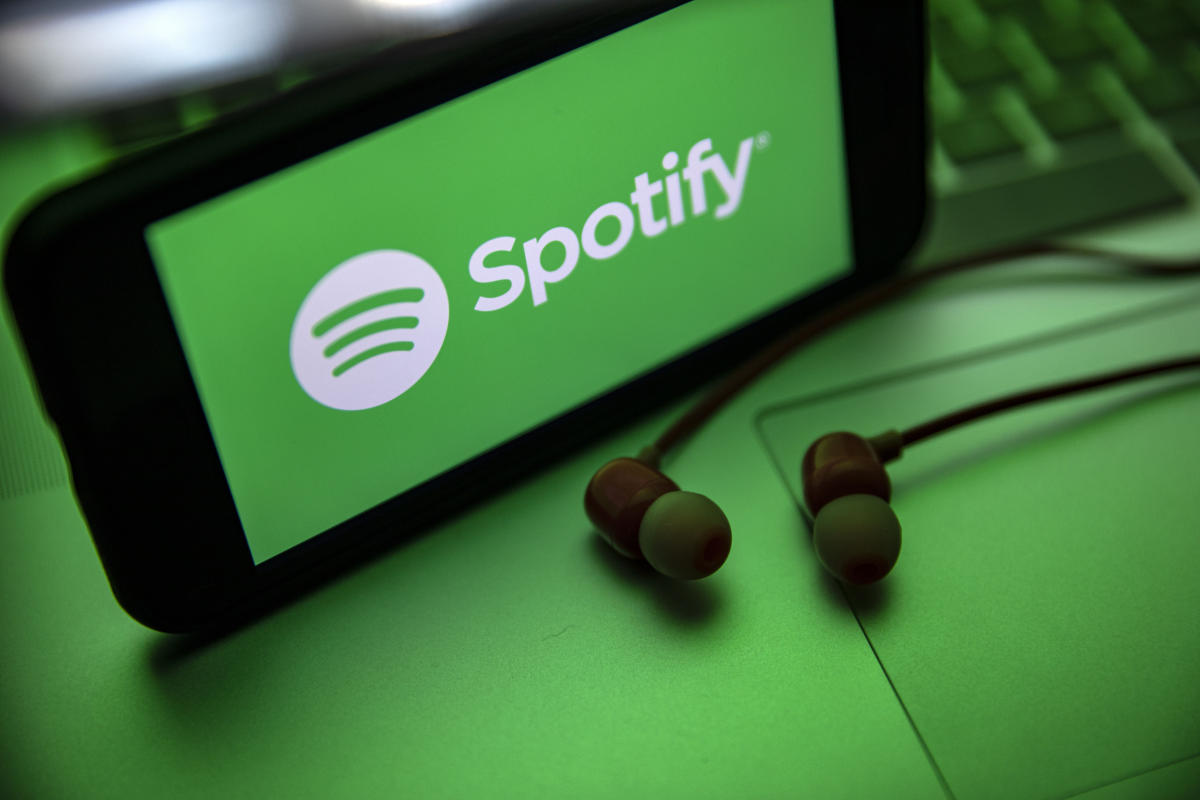 Spotify, yapay zekayla oluşturulan sanatçı profillerini etiketlemeye başlayacak