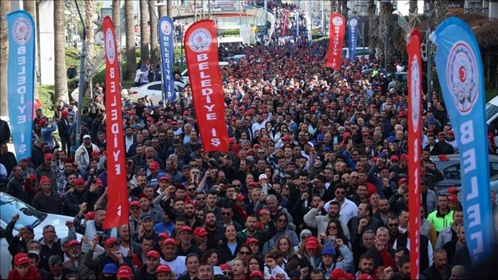 İzmir Belediyesi'nde maaş tartışması! En düşük 113 bin lira maaş talep ediliyor