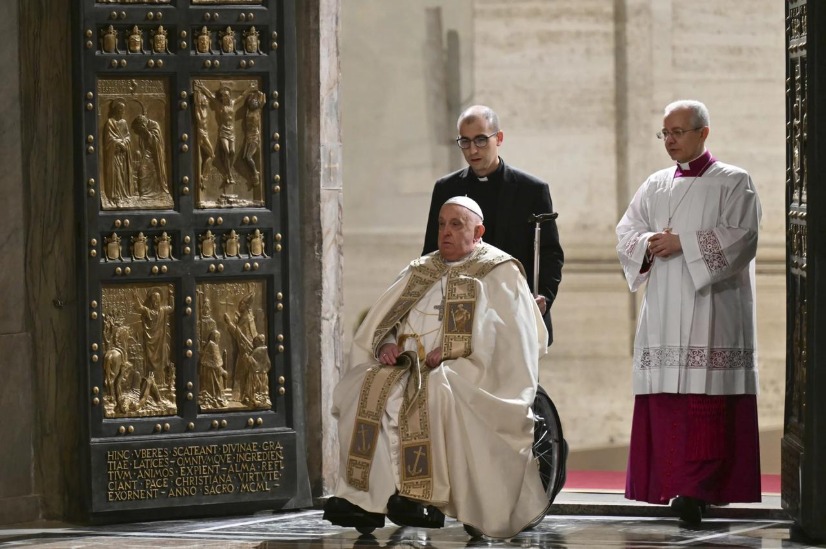 Papa Francis'in sağlık durumu ciddiyetini koruyor! Astım krizi geçirdi kan nakli yapıldı