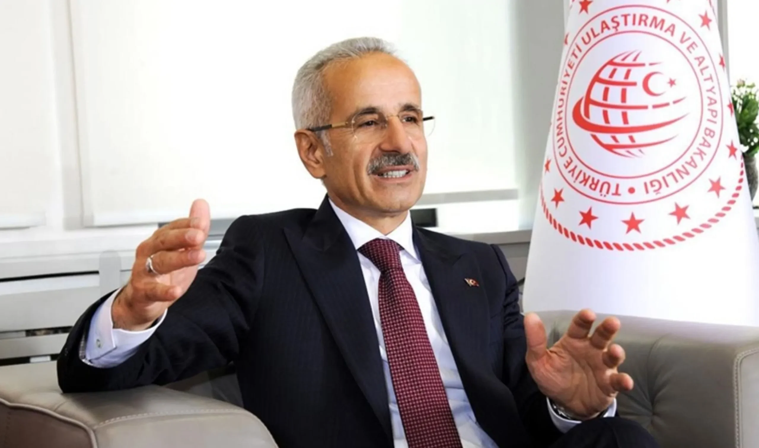 Bakan Uraloğlu'ndan kritik Instagram açıklaması