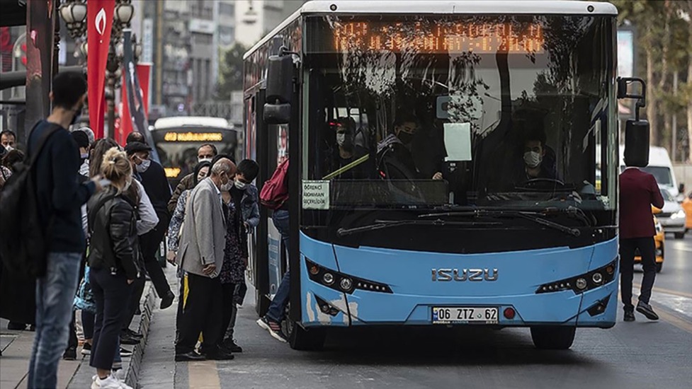 Ankara’da özel halk otobüsü krizi: İndirimli kartlar kaldırılacak mı? Vatandaşın cebini yakacak kararda tarih değişti