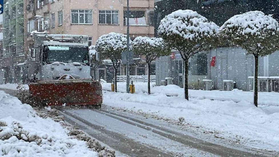 Düzce'de okullar tatil edildi mi! Vali Selçuk Aslan'dan açıklama