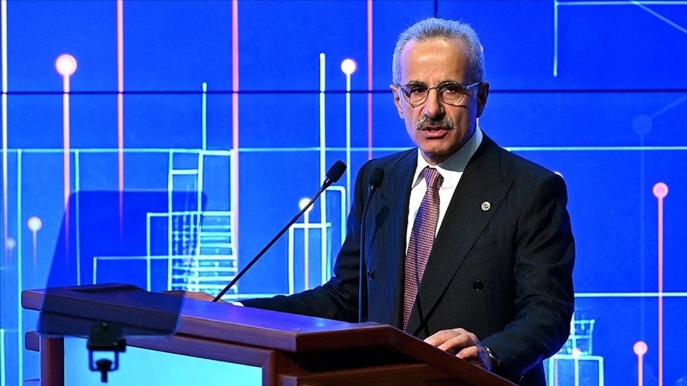 Bakan Uraloğlu açıkladı: Hava trafik kontrolünde dijital dönüşüm  "Yerli ve Milli hava trafik sistemi ile devasa tasarruf"