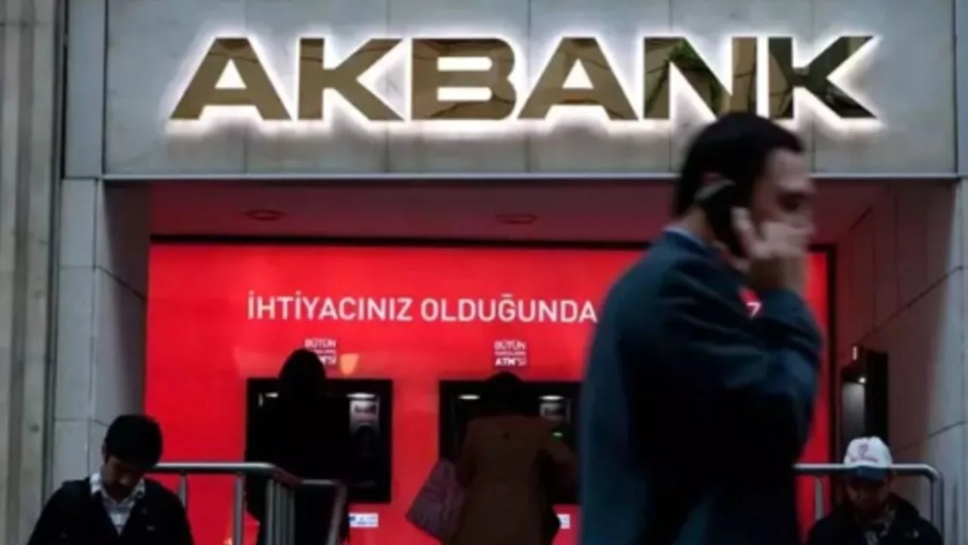 Akbank'ın kâr tahmini şaşırttı: Yıl sonu için kritik beklenti