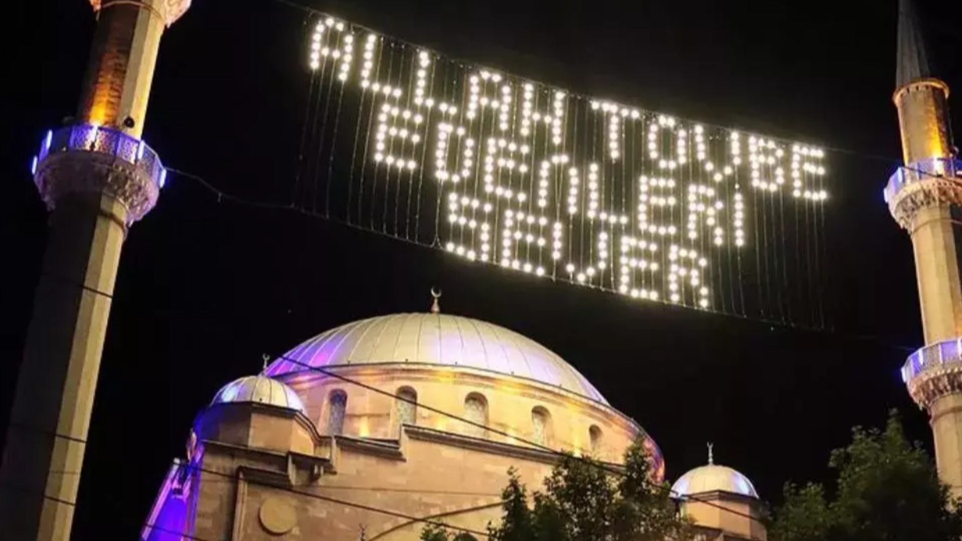 Kadir Gecesi bu gece idrak edilecek!