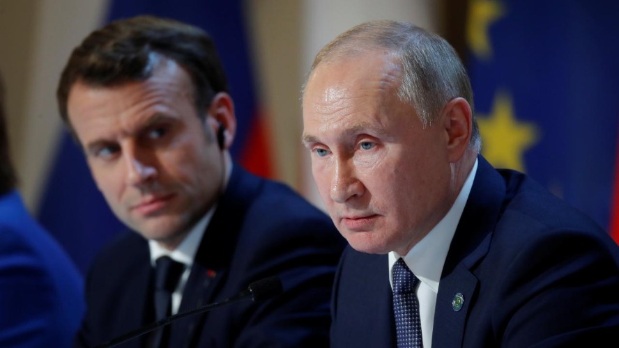Putin ve Macron 3 yıl aradan sonra ilk kez görüştü