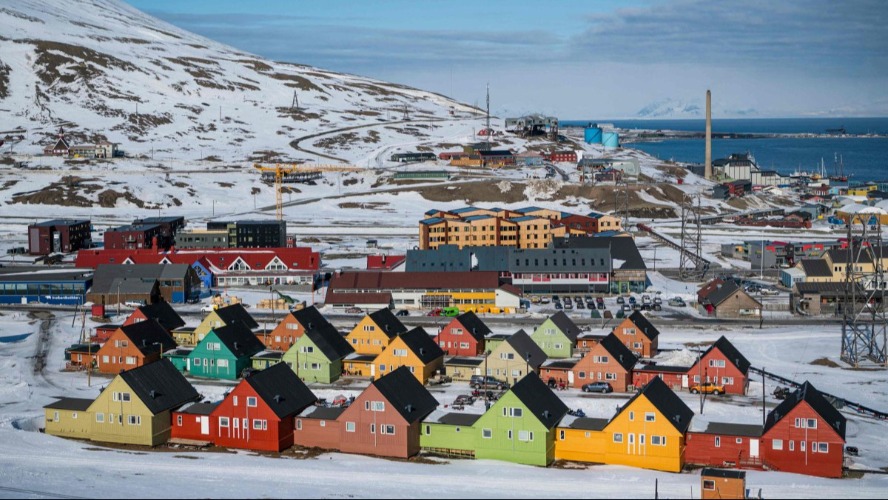 Türk vatandaşlarına Svalbard takımadalarında mülk edinme ve oturma hakkı
