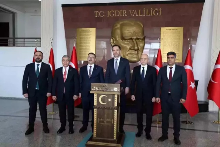Türkiye ve Azerbaycan Enerji Bakanları Iğdır'da