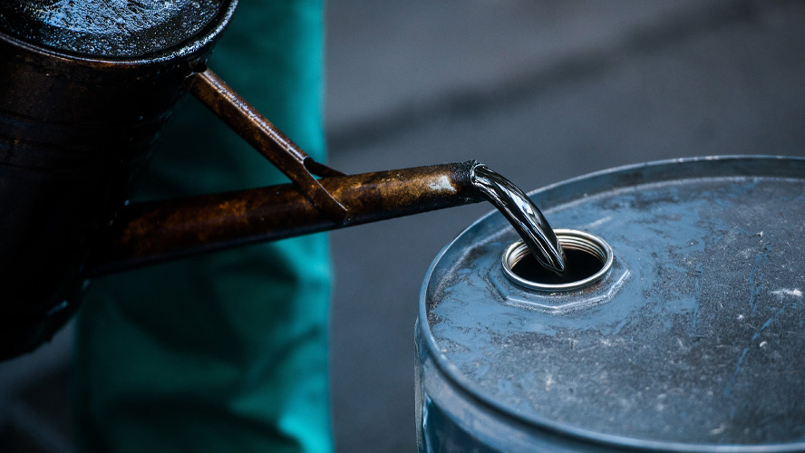 Brent petrol fiyatları kritik seviyede seyrediyor