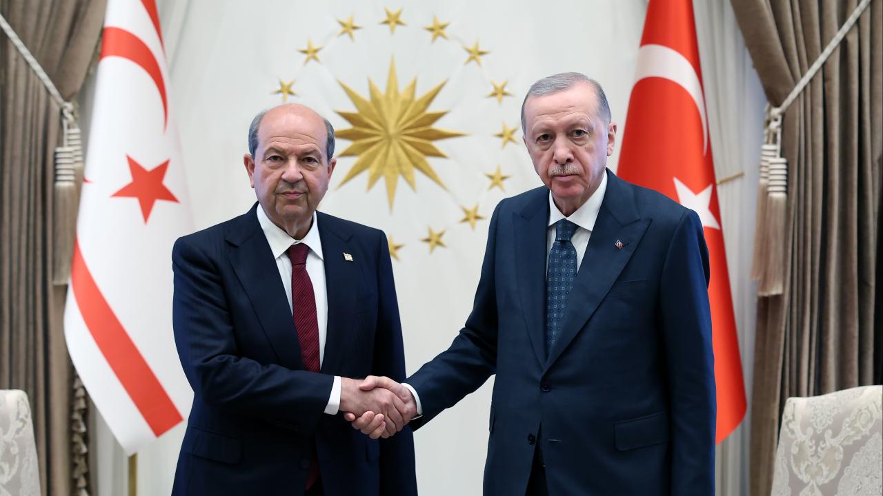 Cumhurbaşkanı Erdoğan, KKTC Cumhurbaşkanı Tatar ile bir araya geldi