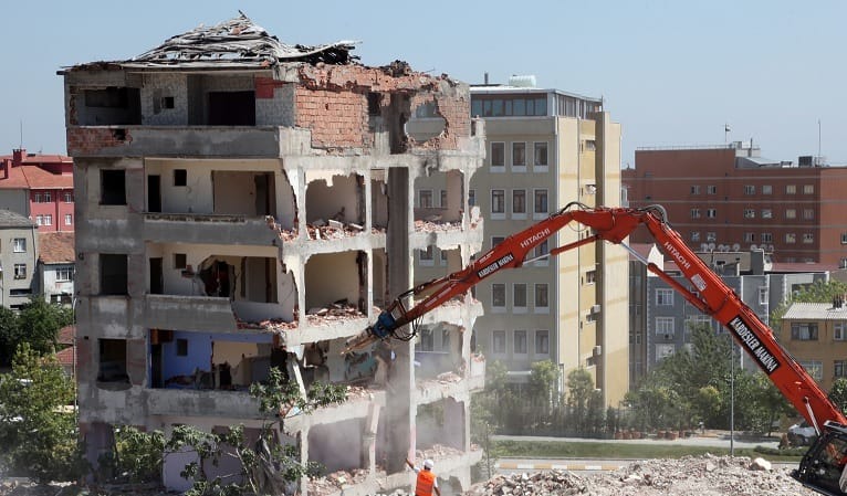 Riskli yapının devrindeki 80 bin lira tapu harcı KDK'dan döndü