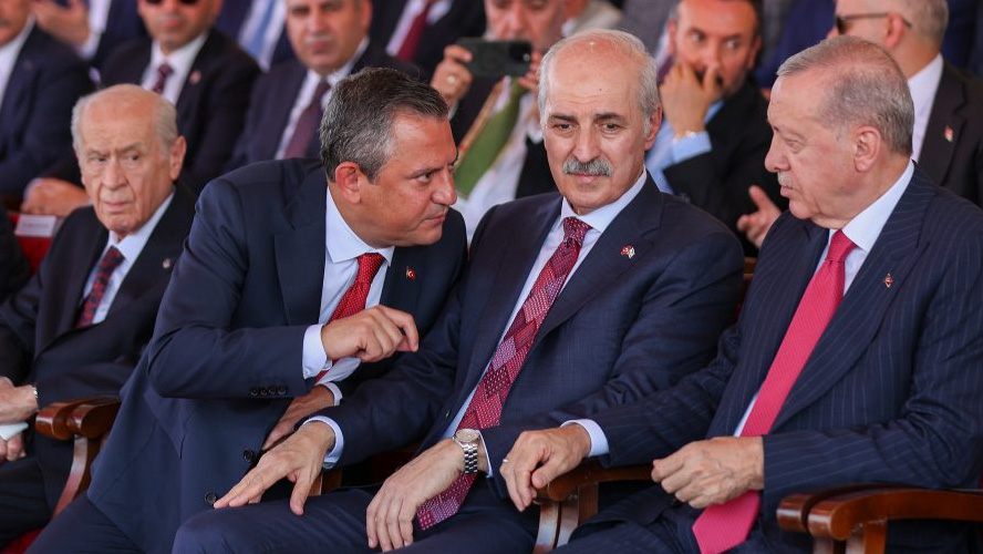 Liderlerin bayram programı belli oldu! Erdoğan İstanbul'da, Bahçeli Ankara'da...