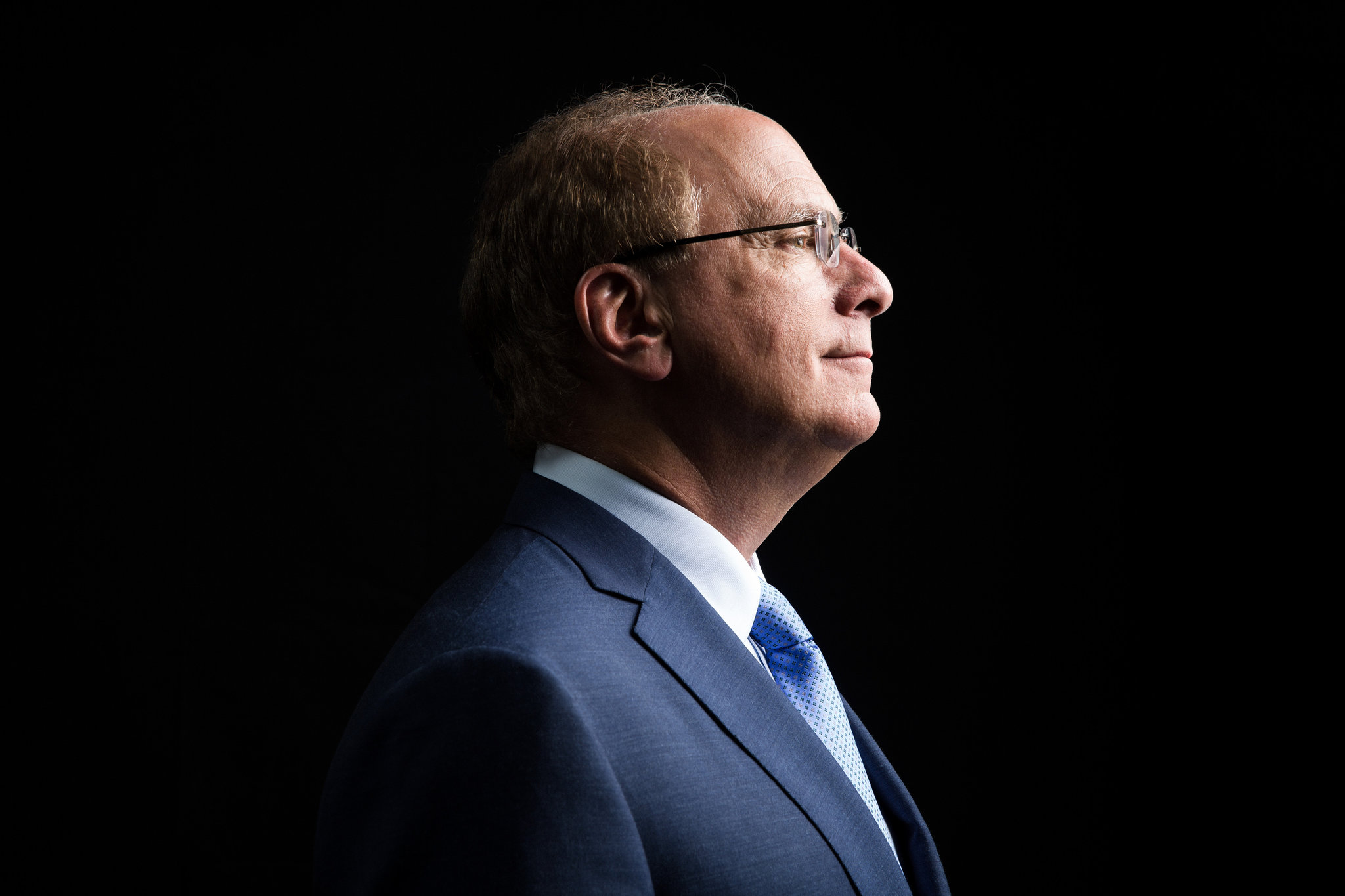 Larry Fink: ABD ekonomisi resesyona çok yakın, hatta şu anda resesyonda olabilir
