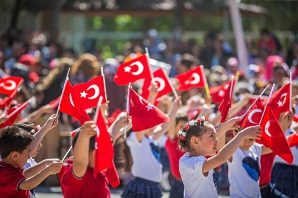 23 Nisan okullar tatil mi, resmi tatil mi? Çarşamba günü okul, üniversite, banka, eczane ve kargolar açık mı, kapalı mı?