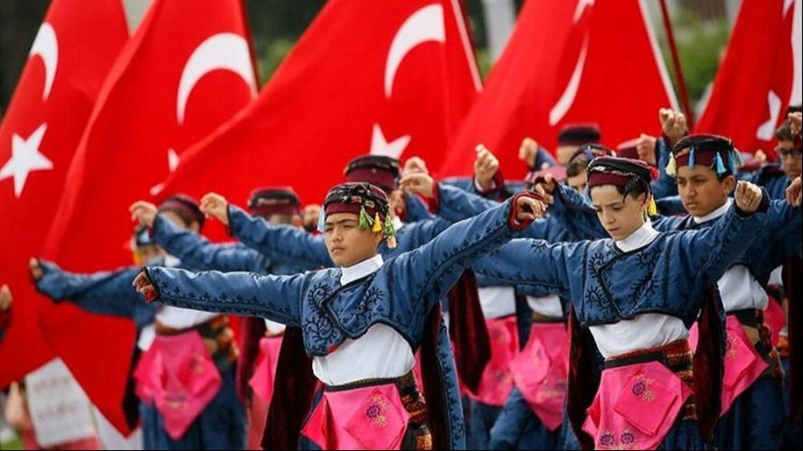 22 Nisan yarım gün mü, okullar tatil mi? 23 Nisan özel sektöre tatil olacak mı?