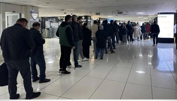 Altın fiyatları düştü, kuyumcularda kuyruklar oluştu