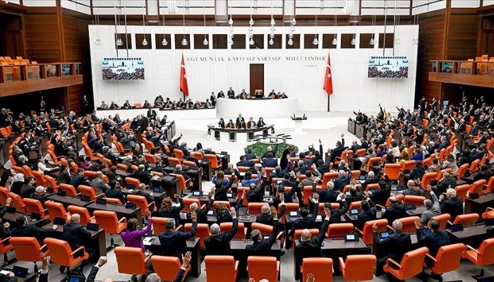 TBMM Genel Kurulu toplandı, gündemde zirai don ve TOKİ vardı
