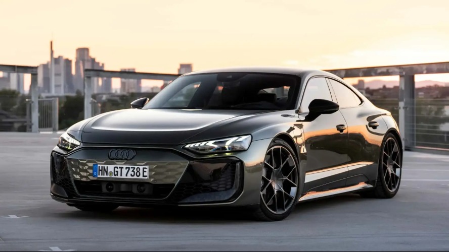 Audi, elektrikli araçlarda yeni bir çığır açıyor! En yeni ve en güçlü elektrikli modelini tanıttı