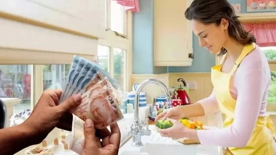 Ev kadınlarına sosyal güvence ve emeklilik hakkı geliyor! İşte A'dan Z'ye yeni projenin ayrıntıları
