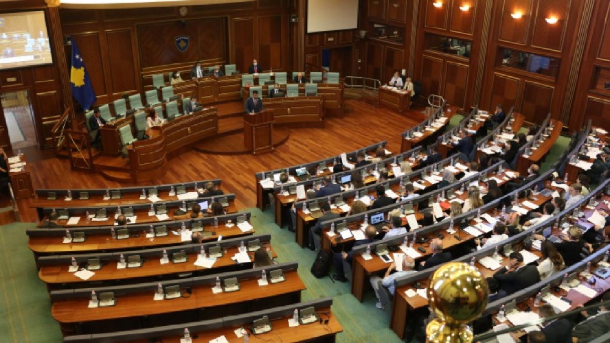 Kosova Meclisi'nde kriz! Yeni başkanını beşinci tur oylamada da seçemedi