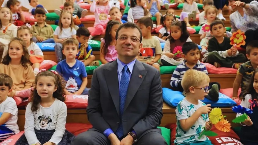 İmamoğlu'ndan görüntülü '23 Nisan' mesajı