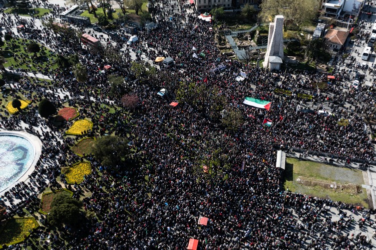 İstanbul Gazze için ayakta!