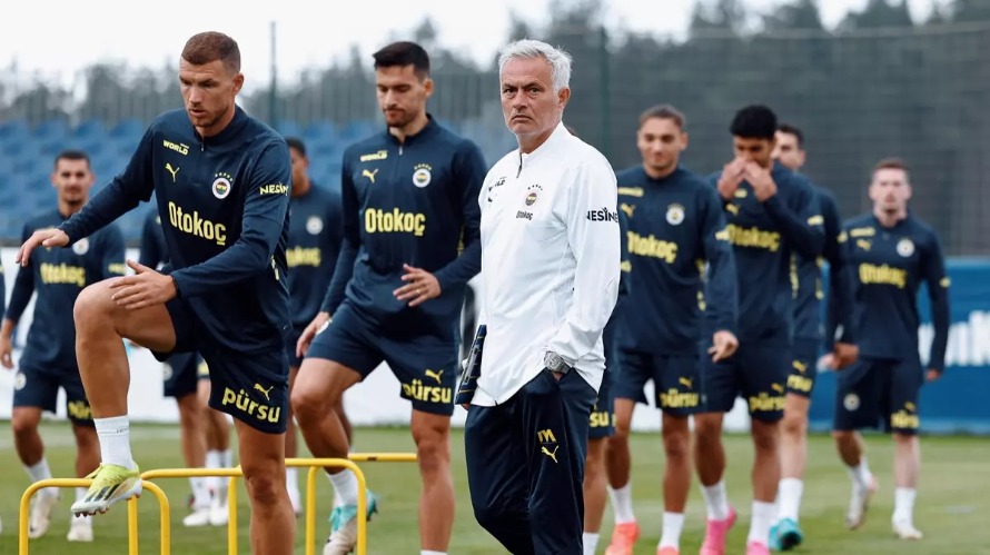 Fenerbahçe'de deprem üstüne deprem! Mourinho, yıldız isimler dahil 12 futbolcuyu gönderiyor