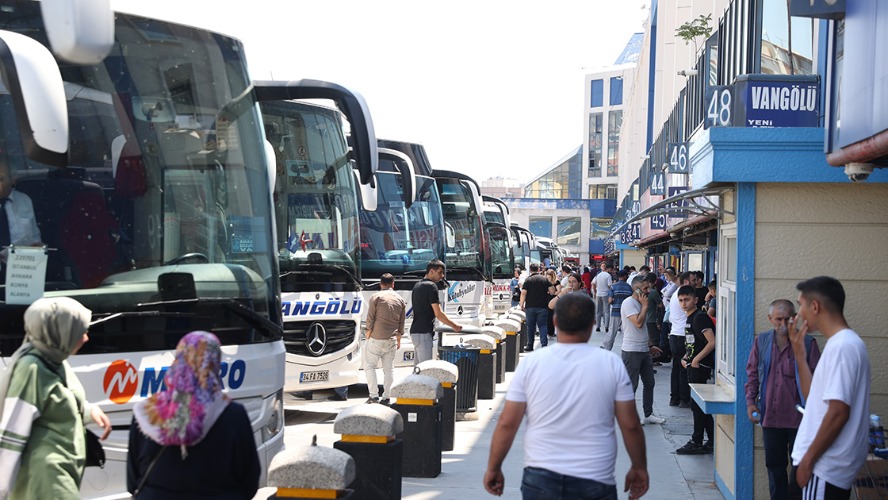 Bakan Uraloğlu duyurdu! Bayramda fahiş fiyat ve korsan taşımacılığına ceza yağdı