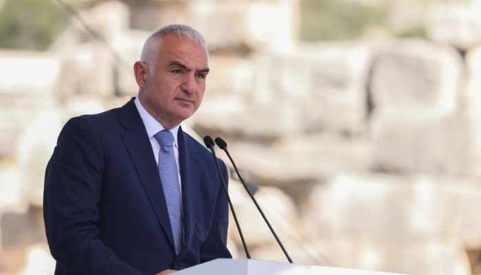 Bakan Ersoy: Bu sene 64 milyar dolar gelir hedefliyoruz