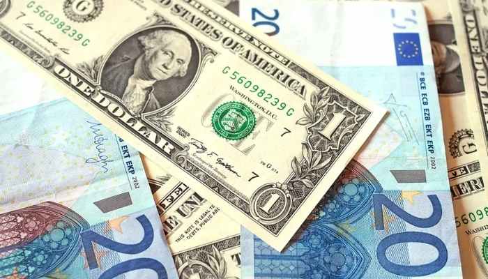 Döviz mevduatlarında dikkat çeken düşüş