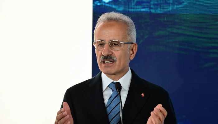 Bakan Uraloğlu: Hedefimiz denizcilik sektörümüzü dünya liderleri arasına sokmak