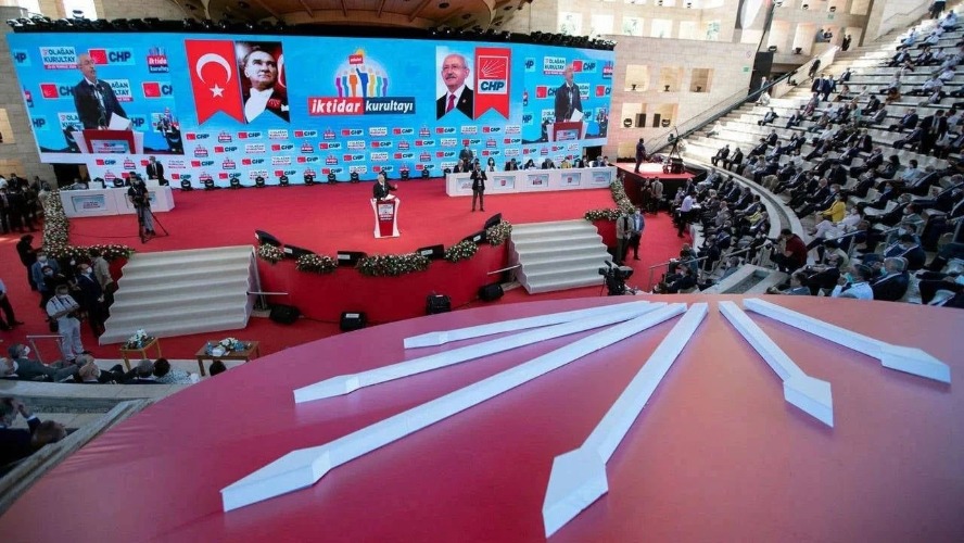 Son dakika: CHP'nin kurultay iptal davası ertelendi