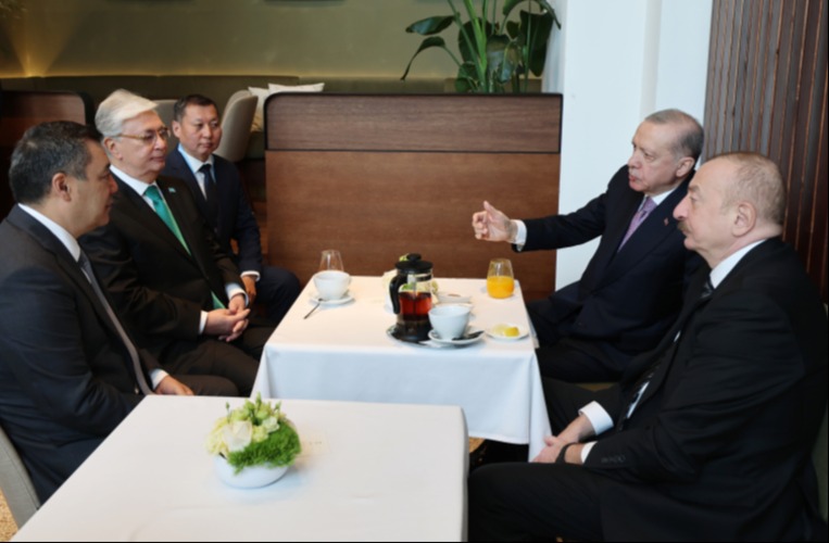 Cumhurbaşkanı Erdoğan, Macaristan'da liderlerle buluştu