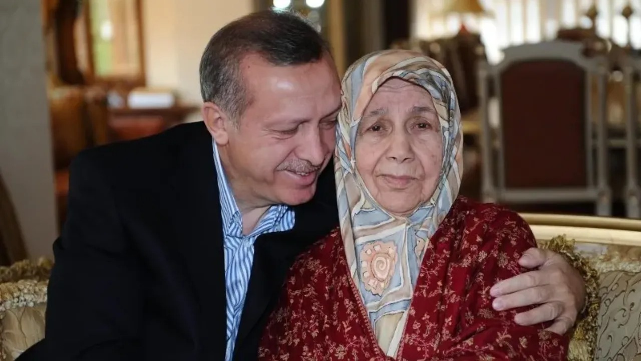Cumhurbaşkanı Erdoğan'dan 'Anneler Günü' paylaşımı