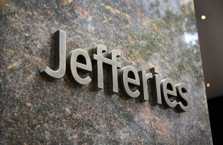 Jefferies, petrol tahminlerini aşağı çekti