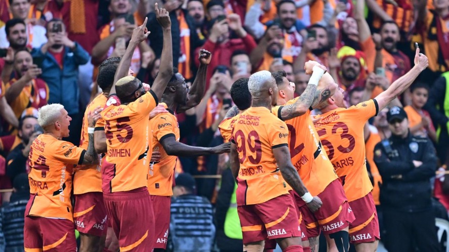 Süper Lig'de şampiyon Galatasaray 5. yıldızı taktı