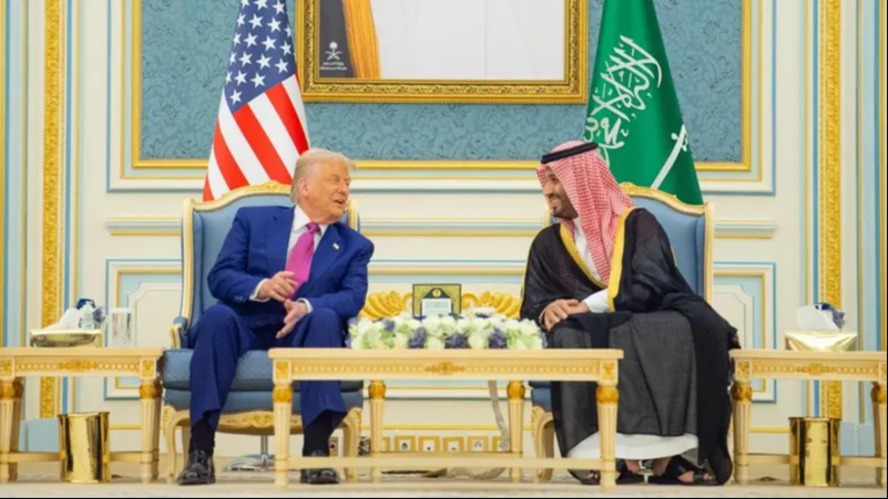 Trump, Suudi Arabistan'a F-35 satacaklarını açıkladı