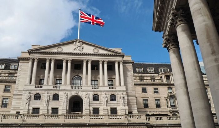 BoE’den dev tahvil kararı: 488 milyar sterlinlik plan değişti