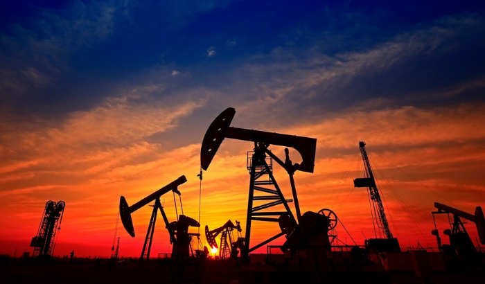EIA, petrol fiyatı tahminini yükseltti