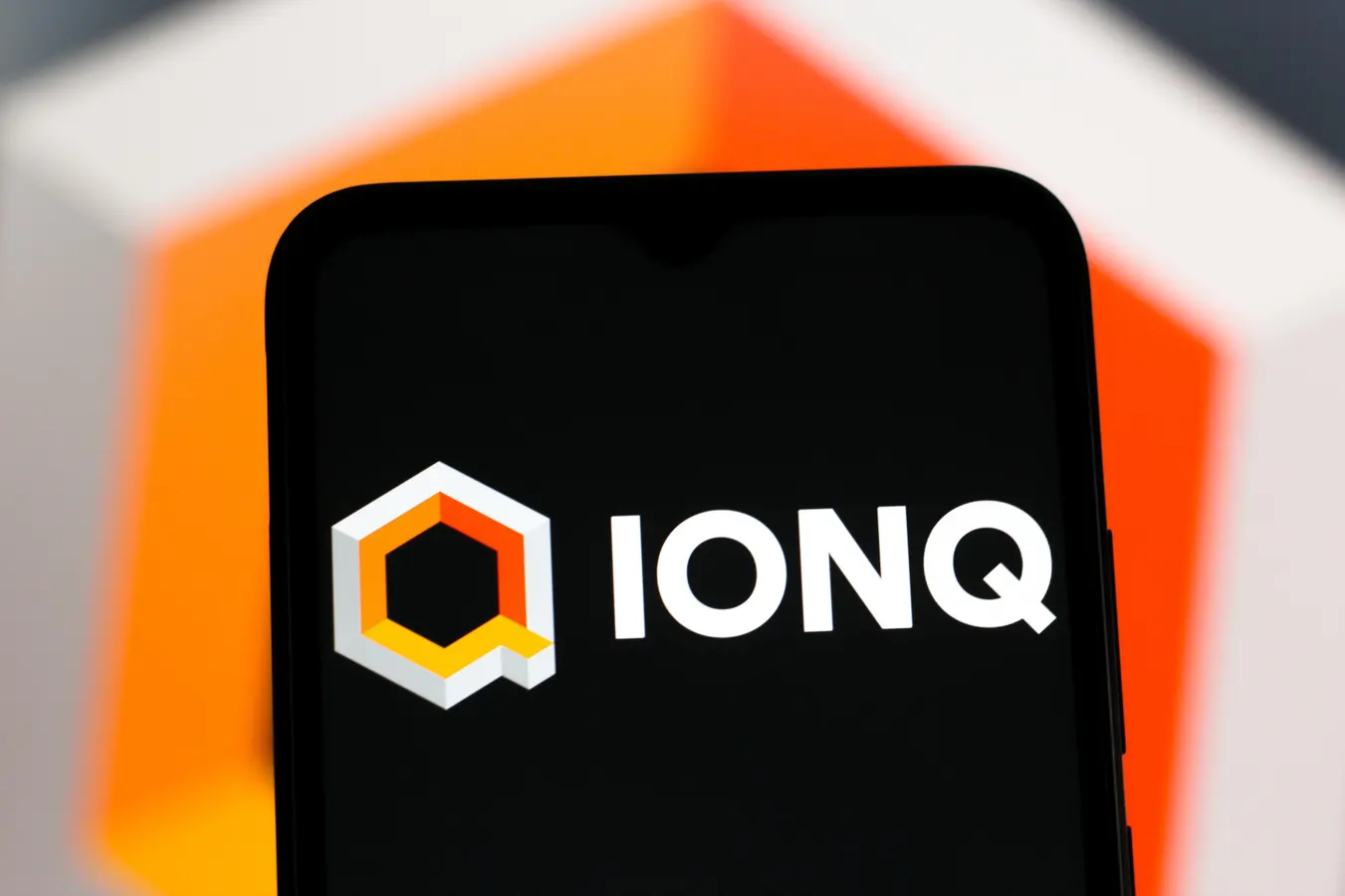 IonQ'dan 1,1 milyar dolarlık kuantum hamlesi!