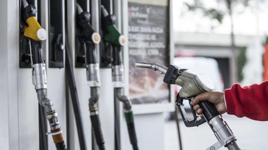 Petrol fiyatları düştü, akaryakta indirim var mı? İşte güncel benzin, motorin ve LPG fiyatları