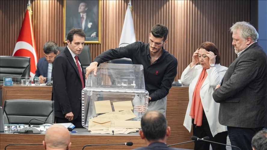 CHP'li Gaziosmanpaşa Belediyesi AK Parti'ye geçti